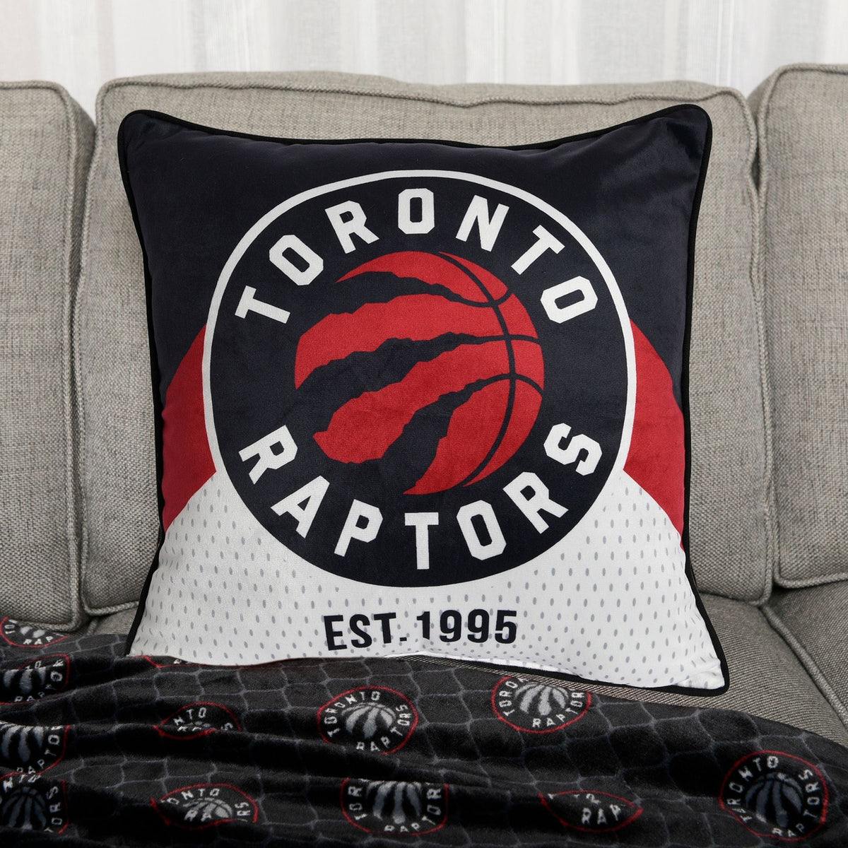 Toronto Raptors Décor Pillow, 18-in x 18-in